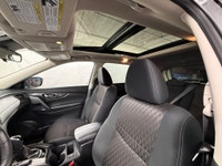 CONSECUTIVE COMSUMER CHOICE AWARD WINNERS! HEATED SEATS/STEERING WHEEL, NAVIGATION, REVERSE CAMERA/3... (image 9)
