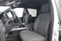 NAVIGATION SYSTEM, SPORT APPEARANCE PACKAGE, REAR AUTO-LEVELLING AIR SUSPENSION, BLACK PREMIUM CLOTH... (image 8)