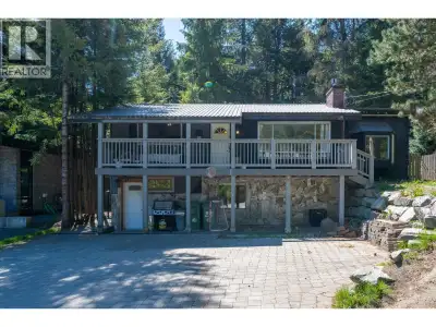 Prime Alta Vista opportunity! Conveniently located within walking distance to Blueberry Docks, Lakes...