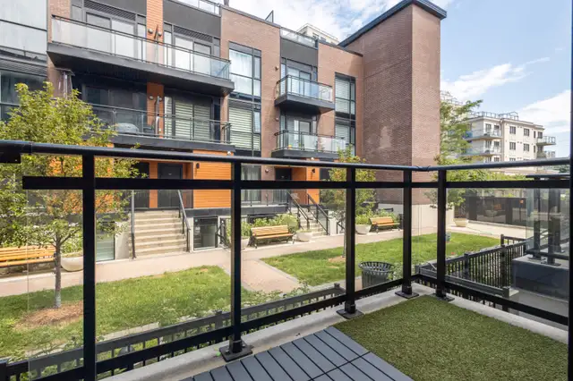 3+1Br 3Bath 1195 SF Condo Townhouse, Vaughn (N12159254) in Houses for Sale in Mississauga / Peel Region - Image 9