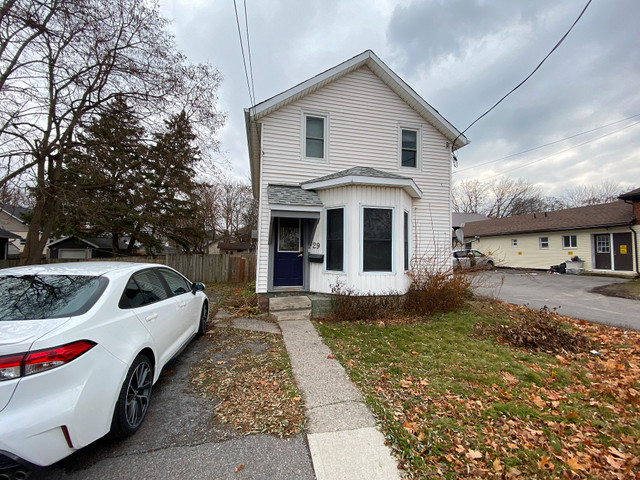 1-29 Yeomans Street - Belleville - 3 bedroom - Available now! in Long Term Rentals in Kingston