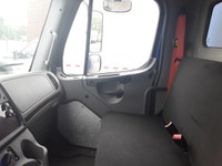 2020 Freightliner M2 106 Ryder Stock ID: 200060 Transmission Type/Speed: AUTO 6 Engine: DIESEL B6.7... (image 8)