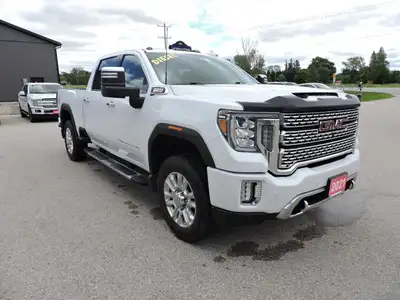 A well oiled and fully loaded 2021 Denali 2500 that is powered by a 6.6L Duramax turbo diesel, 10-sp...