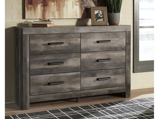 Wynnlow 6 Drawer Dresser in Dressers & Wardrobes in St. Catharines