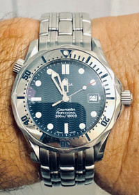 OMEGA SEAMASTER DIVER 300M 36.25MM QUARTZ WATCH - James Bond 007