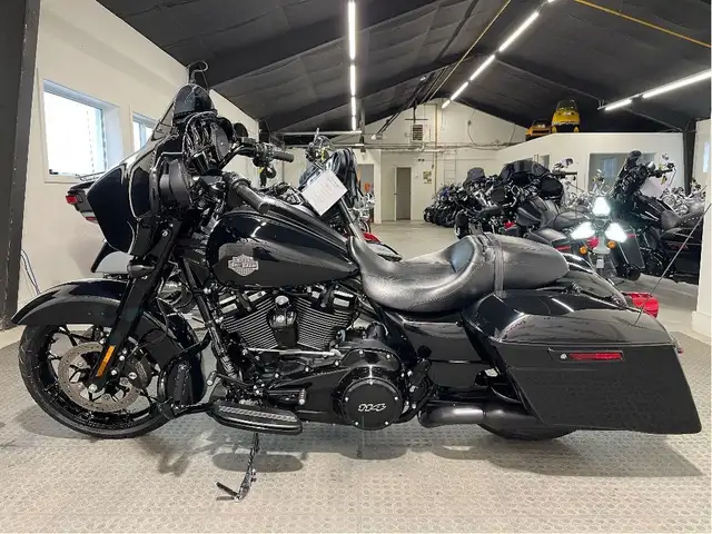 2021 Harley-Davidson Street Glide Special CANADIAN HARLEY/STAGE  in Sport Touring in North Bay - Image 4