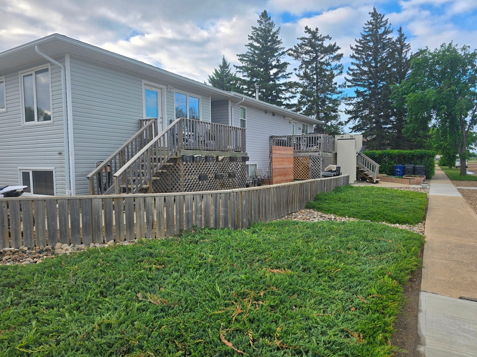 For Rent - Weyburn SK, 2 Bedroom 2