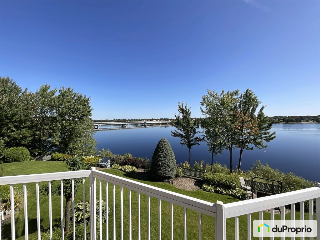 $329,000 - Condominium for sale in St-Felicien — photo 1