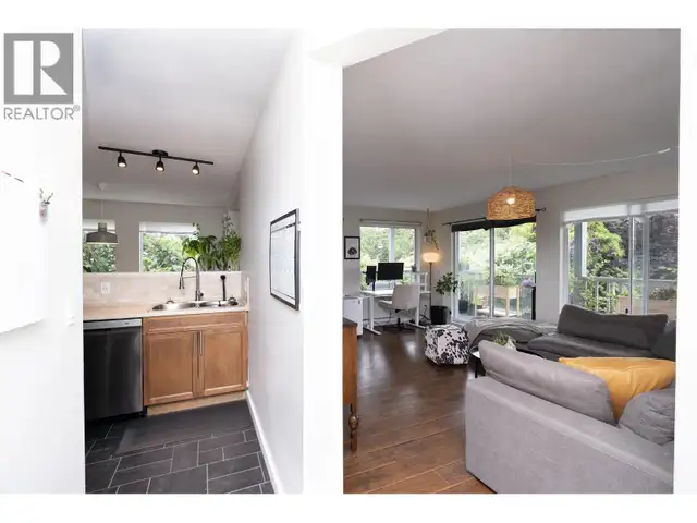 756 GIBSONS WAY Gibsons, British Columbia in Condos for Sale in Sunshine Coast - Image 12