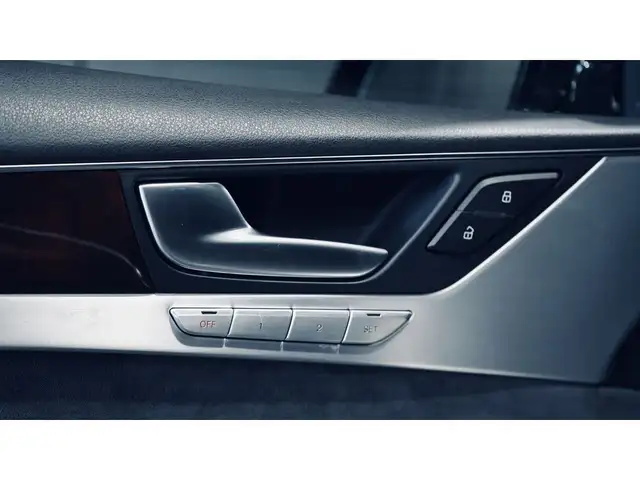 2014 Audi A8 L PANO/360CAM/NAV/20 IN RIMS/DRIVE ASSIST/BOSE in Cars & Trucks in Mississauga / Peel Region - Image 14