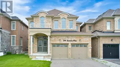 Stunning 4 Bedroom Home With Great Sunlight Exposure, No Sidewalk & Premium Lot! Nestled In The High...