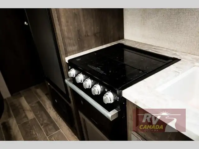 2021 Jayco Jay Flight SLX 8 264BH in Travel Trailers & Campers in Ottawa - Image 19