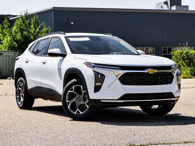 2025 Chevrolet Trax LT in Cars & Trucks in Strathcona County - Image 2