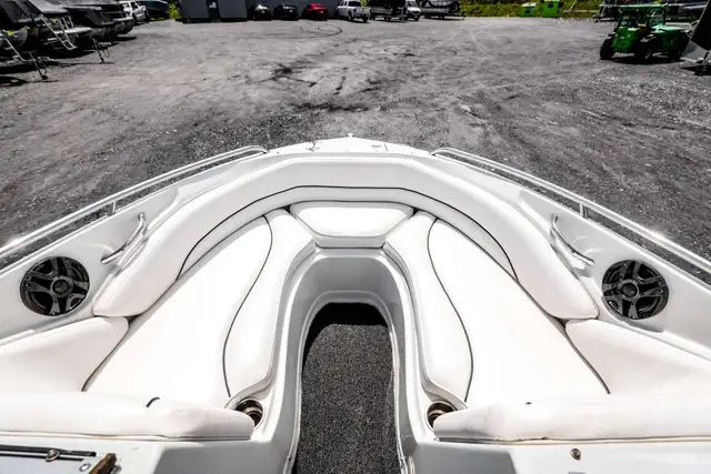 2008 Crownline 210LS in Powerboats & Motorboats in Rimouski / Bas-St-Laurent - Image 25