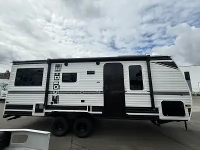 2022 Keystone Hide Out RDWE 20RDWE Travel Trailer. Sleeps 4 , Adults sleeps 2 at the front in double...