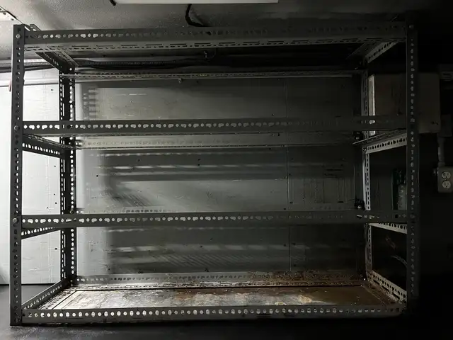 2005 Morgan Olson Workhorse 14 Foot Step Van with Shelving in Heavy Trucks in City of Montréal - Image 35