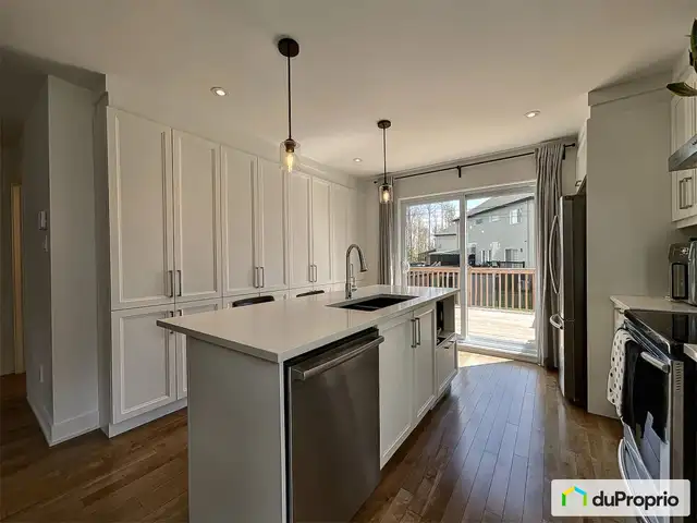 $599,000 - Semi-detached for sale in Joliette in Houses for Sale in Lanaudière - Image 2