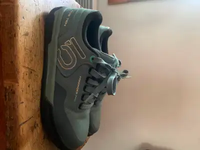 Chaussures Adidas Five Ten gr. 7, View more