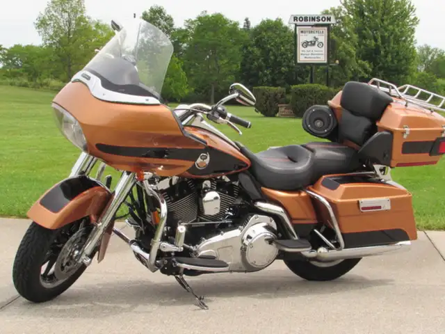 2008 Harley-Davidson FLTR Road Glide Low 49,000 KM Heated Grips, in Powerboats & Motorboats in Leamington - Image 4