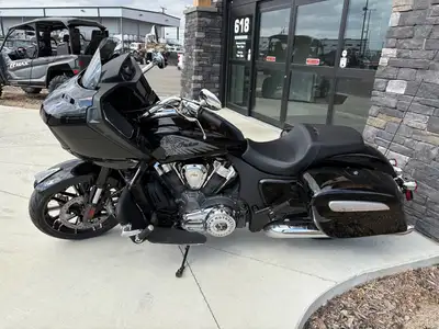 2023 Indian Motorcycle Challenger LTD, View more