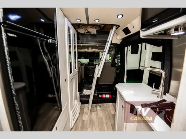 2025 Roadtrek Roadtrek Zion Slumber in RVs & Motorhomes in Ottawa - Image 15