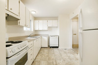 Spacious Parkwood Hills Townhomes & Garden Homes in Nepean, Ottawa Open the door to spacious and aff... (image 4)