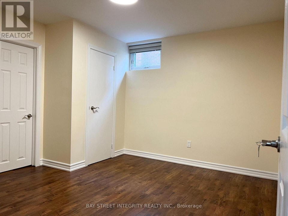 61 MORBANK DRIVE Toronto (Steeles), Ontario 3