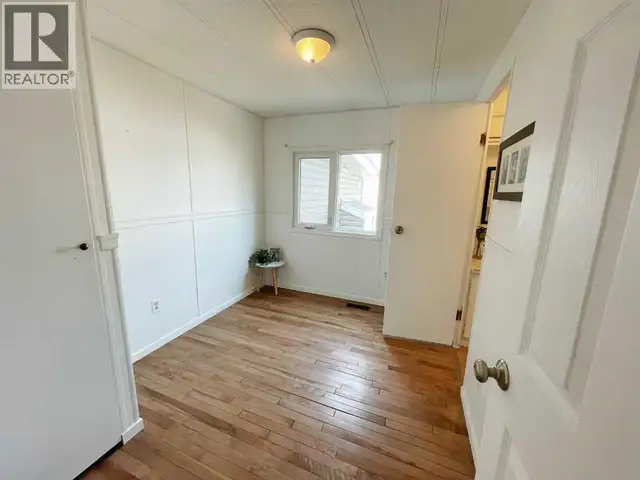 50, 5301 2nd Street Coalhurst, Alberta in Houses for Sale in Lethbridge - Image 16
