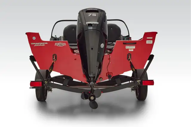 2026 TRACKER ProGuide V-16 Walk Thru fishing boat in Powerboats & Motorboats in Vernon - Image 27