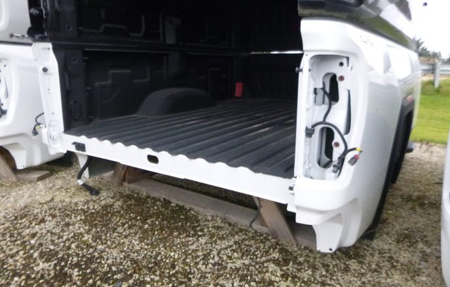 2020 - 2025 GMC Sierra HD 2500/3500 SRW 8' White Take off Truck in Auto Body Parts in Kitchener / Waterloo