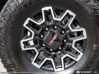 Advertised price is the cash purchase price only and may not be compatible with lease or finance off... (image 7)