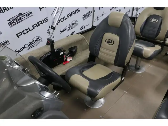 2016 Princecraft HOLIDAY DLX 162 SC + MERCURY 60HP & REMORQUE in Powerboats & Motorboats in Laurentides - Image 8