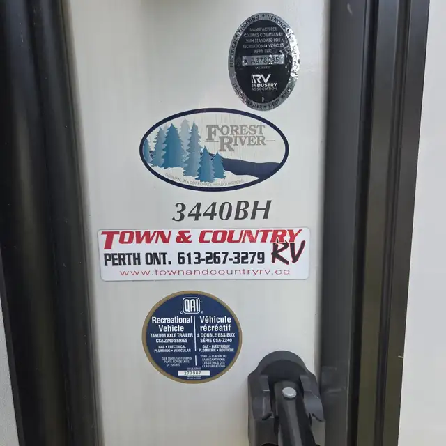 2023 SIERRA 3440BH-LUXURIOUS 2 BEDROOM LOFT,1.5 BATH,FINANCING! in Travel Trailers & Campers in Ottawa - Image 5