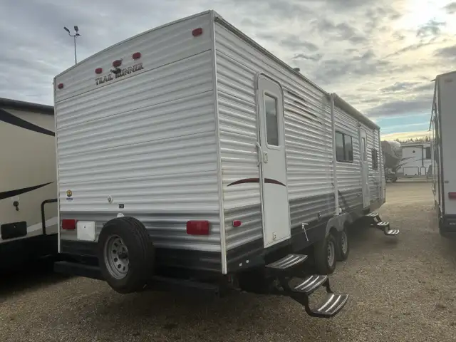 2013 Heartland TRAIL RUNNER 28 BHK in Travel Trailers & Campers in St. Albert - Image 4