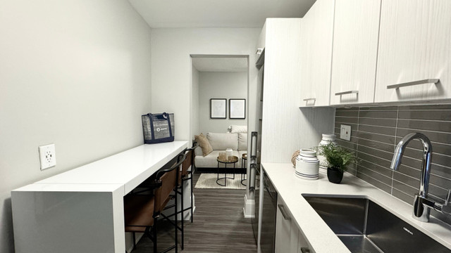 Furnished 1 Bedroom Suite at Maya Mews Apartment for Rent in Long Term Rentals in City of Toronto - Image 2