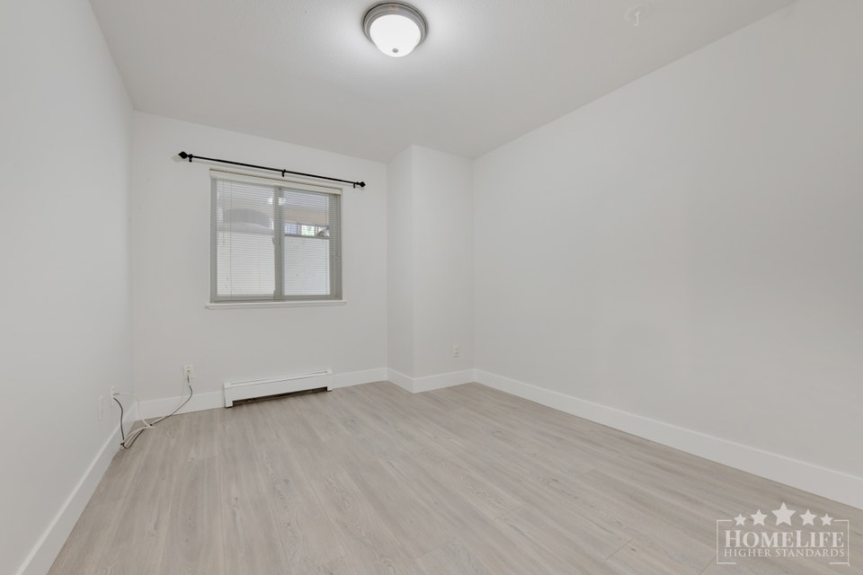 Quiet and Peaceful 2 Bedroom Basement Suite in Surrey 5