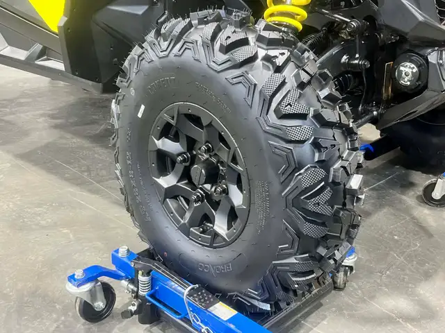 2019 BRP CAN-AM MAVERICK SPORT 1000R + 4X4 + DPS + FOX + NEW TIR in ATVs in Ottawa - Image 32
