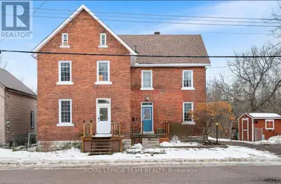 1 bedroom, 1 bathroom unit available. Ideal for CAF members on IR. Located approximately 20 minutes...