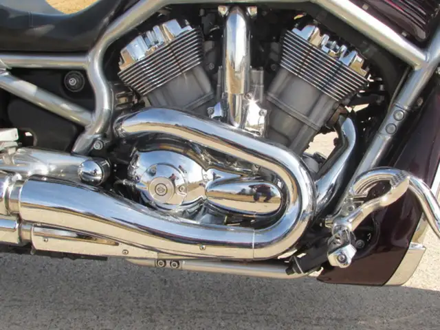 2006 Harley-Davidson VRSC A VRod in Street, Cruisers & Choppers in Leamington - Image 37