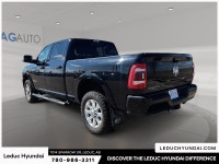 2022 Ram 2500 Laramie Experience the Ram 2500 Laramie with just 133480 km, finished in a sharp Diamo... (image 3)