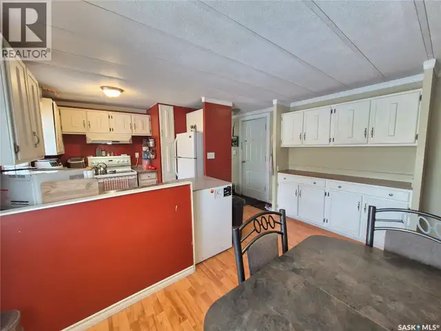 129 17th STREET NE Weyburn, Saskatchewan in Houses for Sale in Regina - Image 5