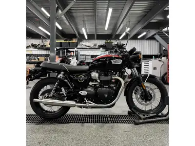 2026 Triumph BONNEVILLE T100 Triumph BONNEVILLE T100 2026 Les photos peuvent être à titre indicatif...