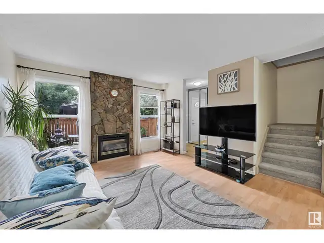 18425 66 AV NW Edmonton, Alberta62865715145474121