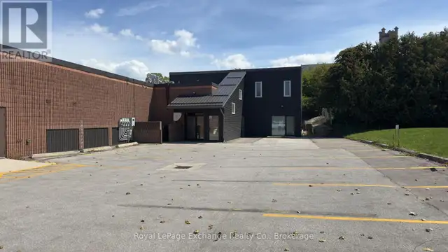 911 QUEEN STREET Kincardine, Ontario in Commercial & Office Space for Rent in Owen Sound - Image 11