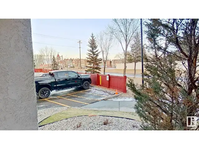#119 12110 106 AV NW NW Edmonton, Alberta in Condos for Sale in Edmonton - Image 22