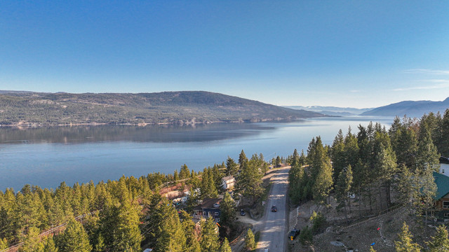 10461 Westshore Road - 0.28 Acre Lot in Stunning Natural Setting in Land for Sale in Vernon - Image 4