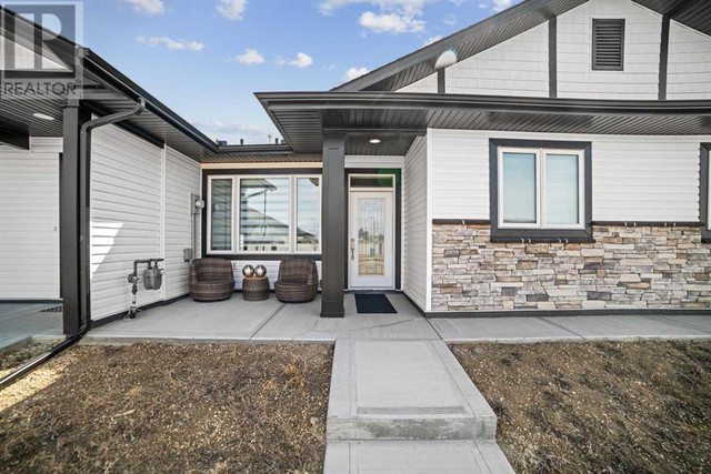 6105 Valleyview Drive Camrose, Alberta in Houses for Sale in Edmonton