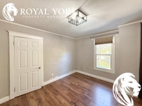 ** OPEN 24/7 - CALL: 437-561-9900 ** 4 Bedrooms, 1 Bathroom, Near Parks, Public Transportation, Bus... (image 4)