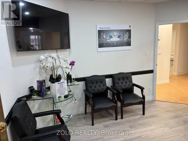 210 - 4600 HIGHWAY 7 W Vaughan (East Woodbridge), Ontario in Commercial & Office Space for Rent in Markham / York Region - Image 5