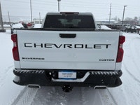 Trail Boss, Low Km's, 5.3L, Dark Essentials Pkg, Black Assist Steps, Tow Pkg W/Trailer Brake Control... (image 8)